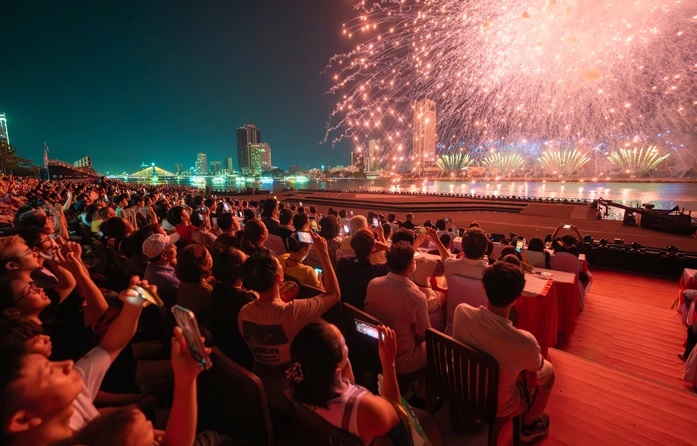 Điểm ngắm pháo hoa lý tưởng mùa lễ hội pháo hoa Đà Nẵng 2025